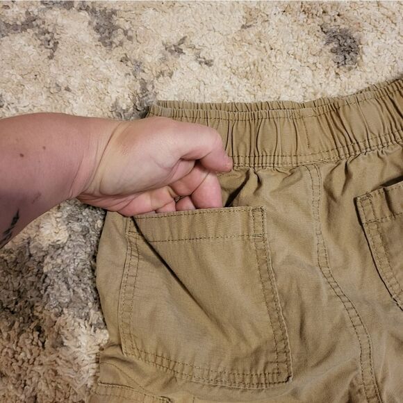 The Children's Place khaki elastic waistband boys cargo shorts - Picture 8 of 8